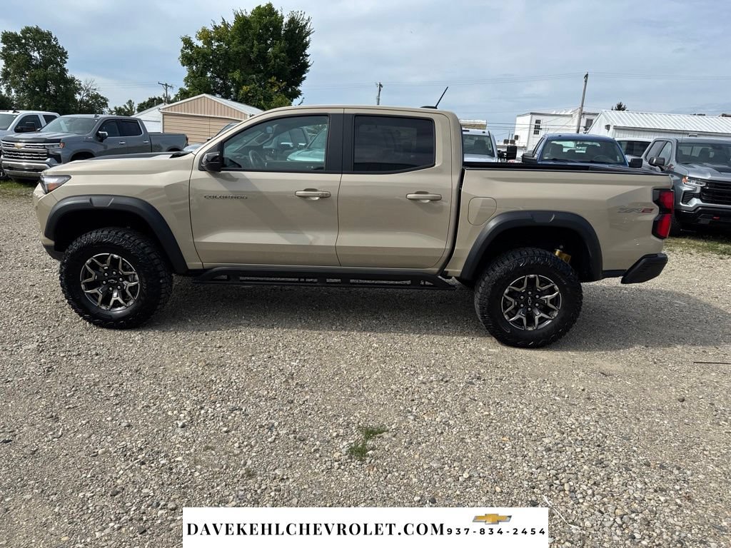 Used 2024 Chevrolet Colorado ZR2 AWD/4WD image 2