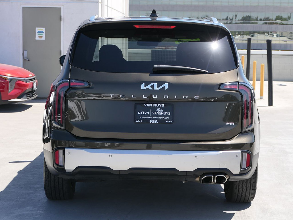 Used 2023 Kia Telluride EX w/ EX Captain's Chair Package AWD/4WD image 5