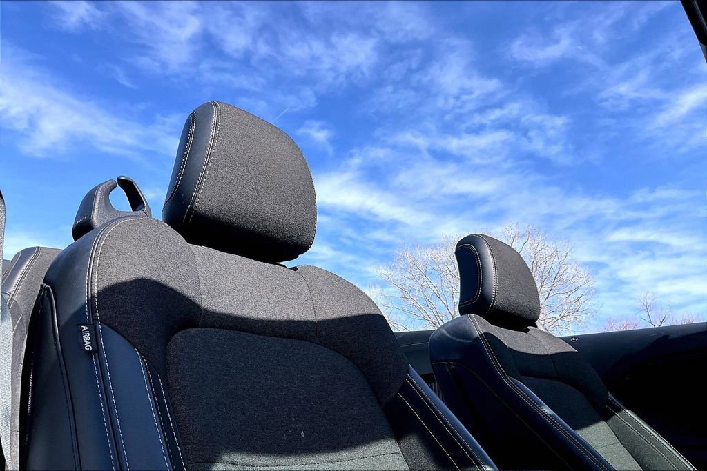 Used 2024 Ford Mustang Convertible image 22