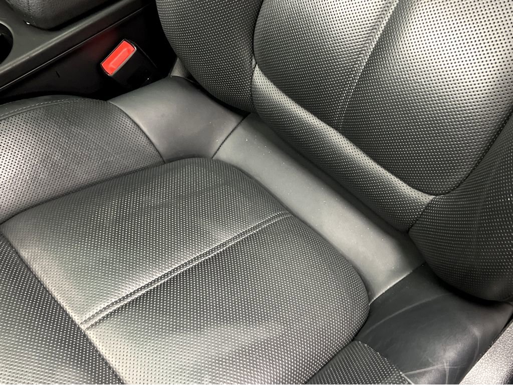 Used 2023 Porsche Macan image 41