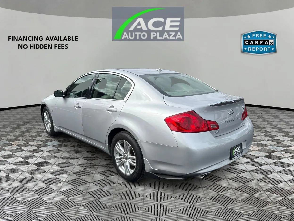 Used 2015 INFINITI Q40 AWD w/ Moonroof Package image 7