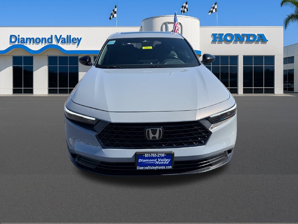 Used 2023 Honda Accord Sport image 2