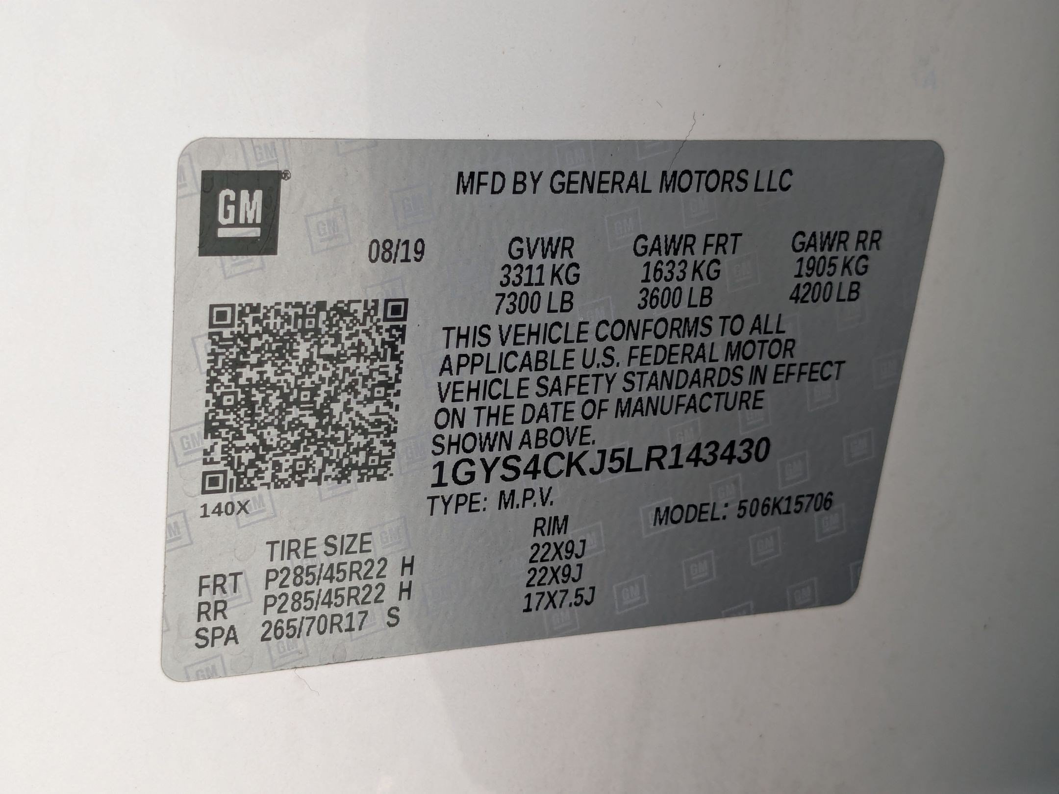 Certified 2020 Cadillac Escalade Premium Luxury AWD/4WD image 35