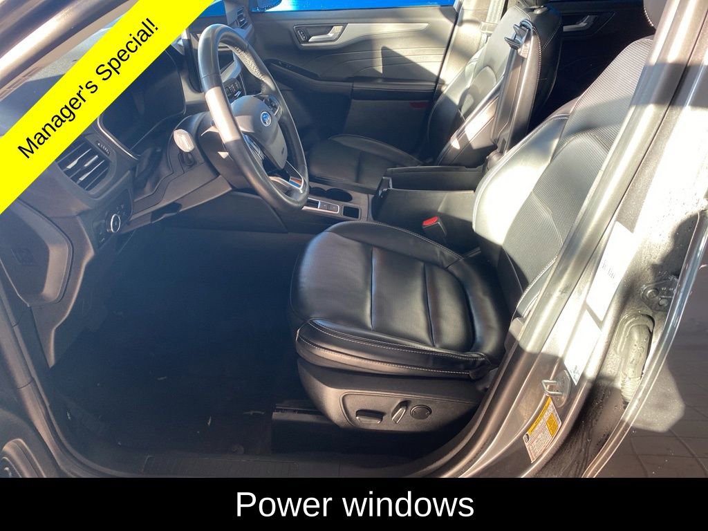 Used 2023 Ford Escape Platinum image 9