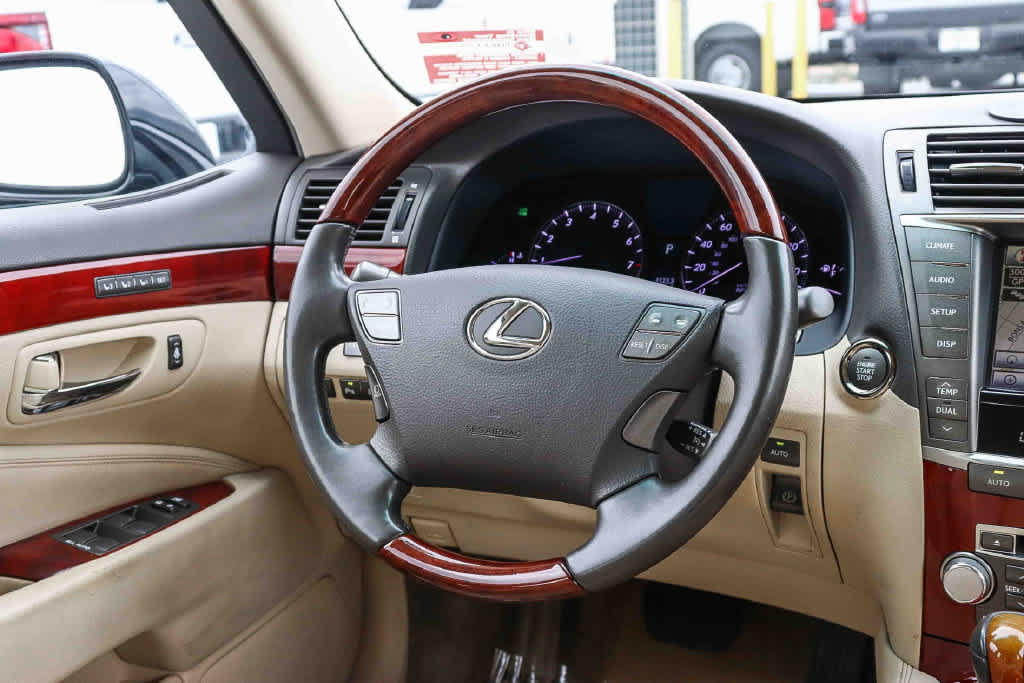 Used 2012 Lexus LS 460 w/ Luxury Value Edition RWD image 15