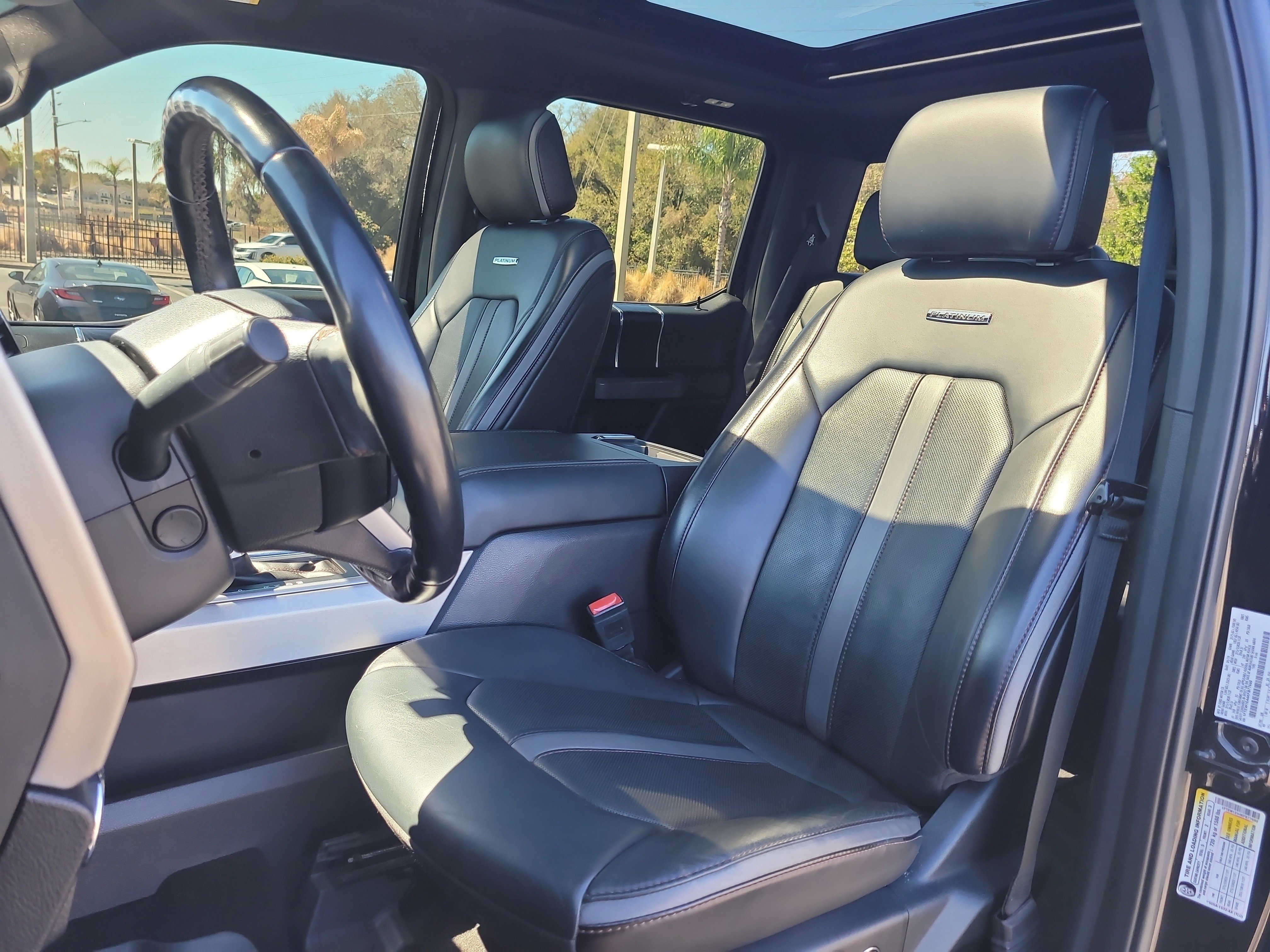 Used 2019 Ford F150 Platinum w/ Equipment Group 701A Luxury image 21