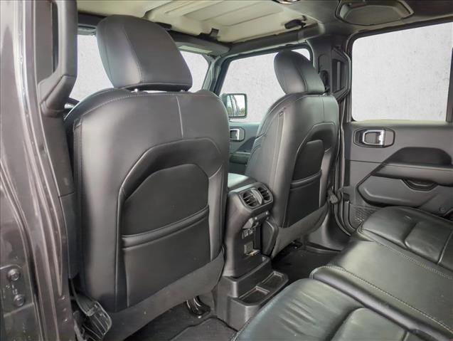 Used 2019 Jeep Wrangler Unlimited Sahara image 15