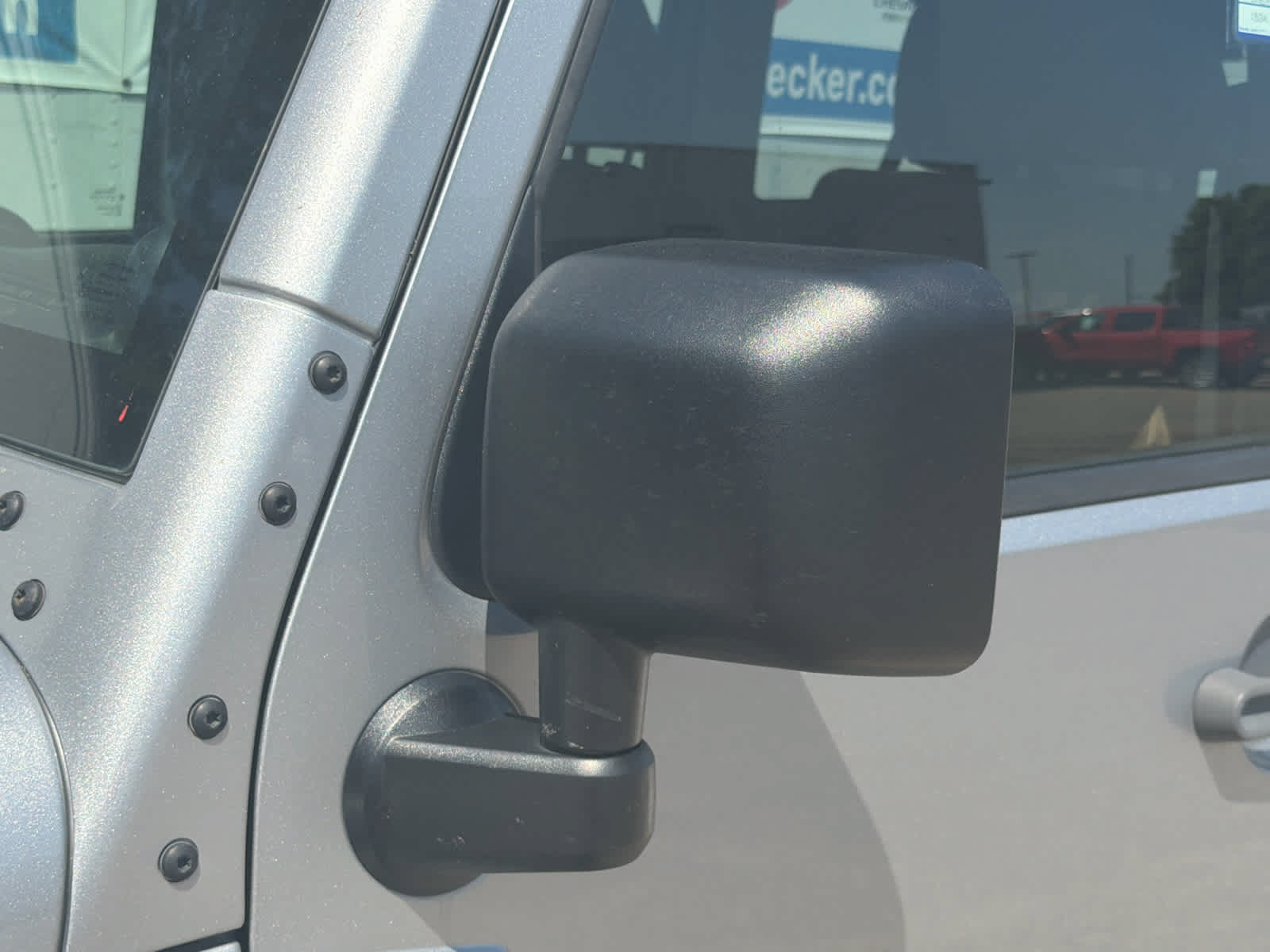 Used 2013 Jeep Wrangler Unlimited Sahara AWD/4WD image 12