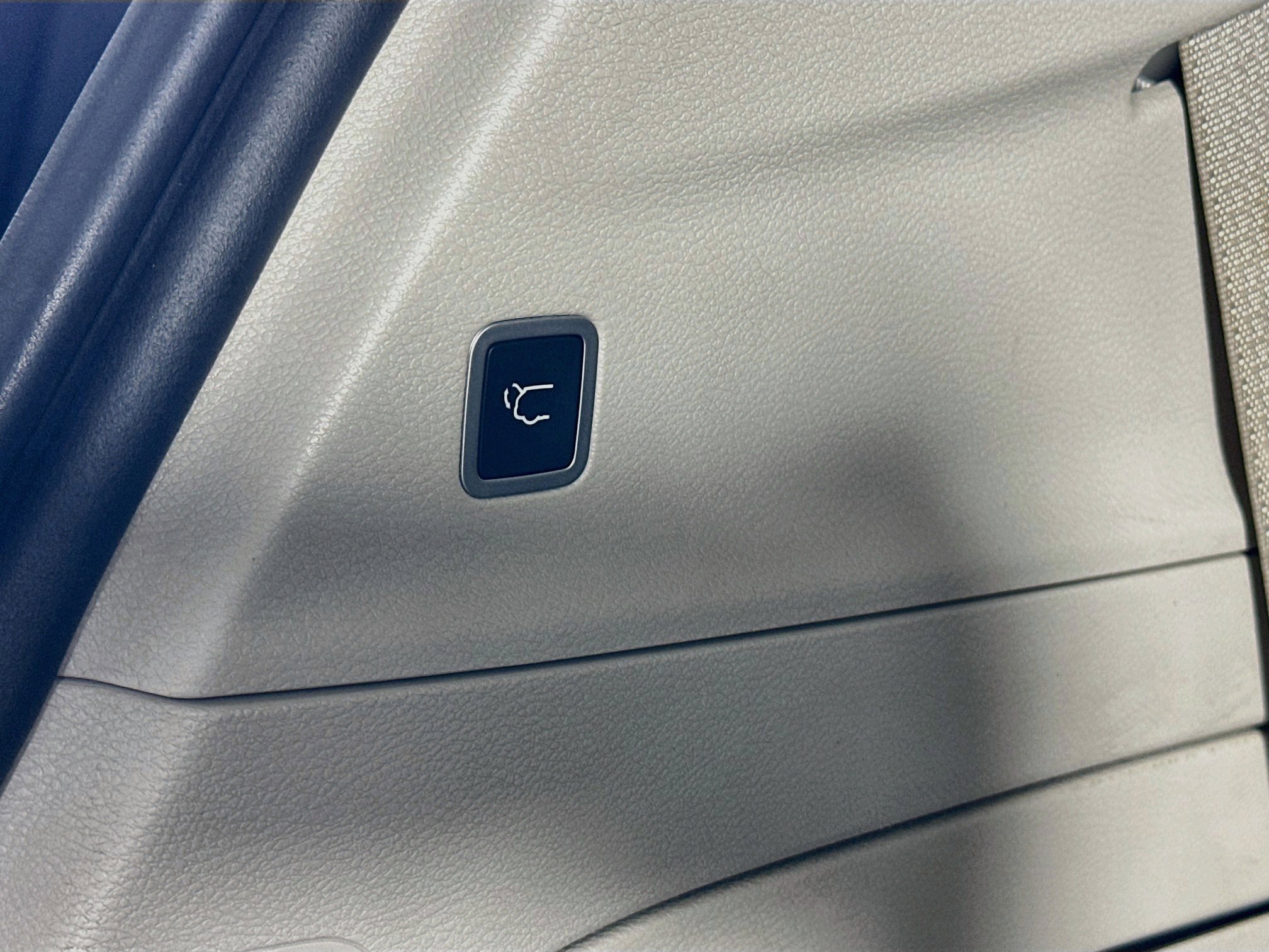 Used 2017 Chrysler Pacifica Limited FWD image 33