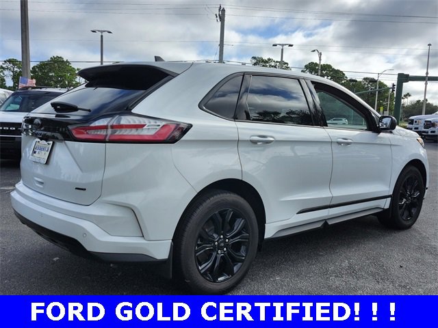 Used 2024 Ford Edge SE w/ Black Appearance Package image 11