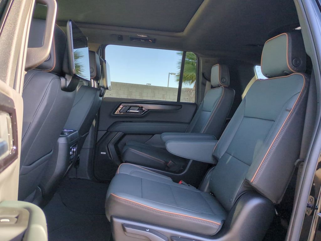 New 2026 GMC Yukon XL AT4 w/ AT4 Premium Plus Package AWD/4WD image 27