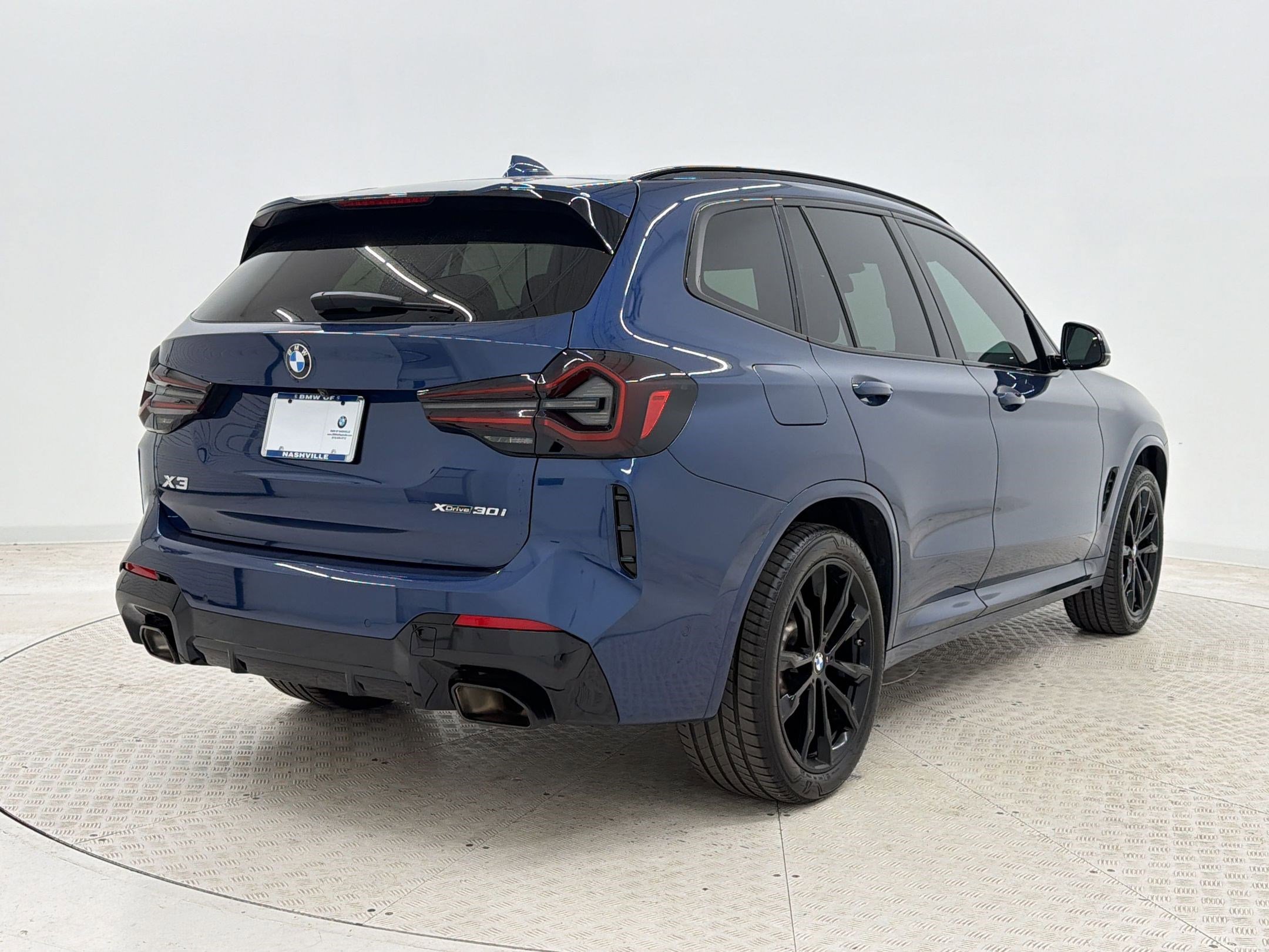 Certified 2024 BMW X3 xDrive30i w/ M Sport Package image 9