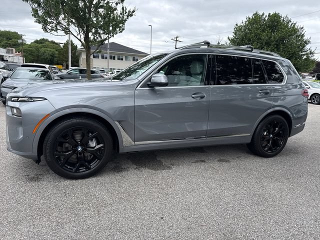 Used 2024 BMW X7 xDrive40i w/ Premium Package AWD/4WD image 1