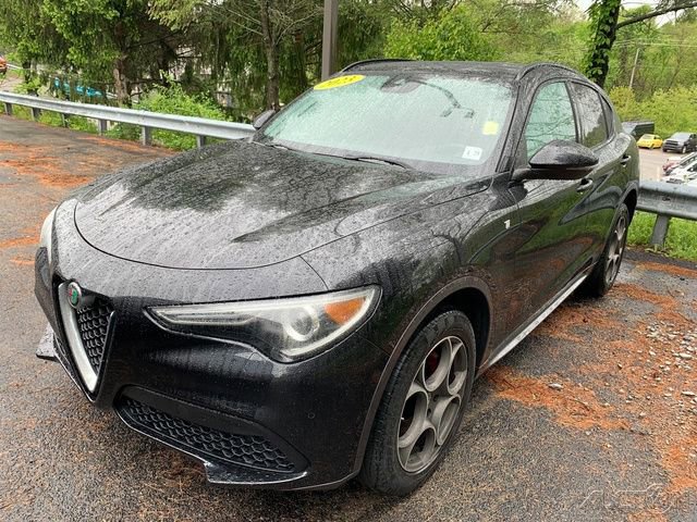 Used 2023 Alfa Romeo Stelvio Ti AWD/4WD image 1