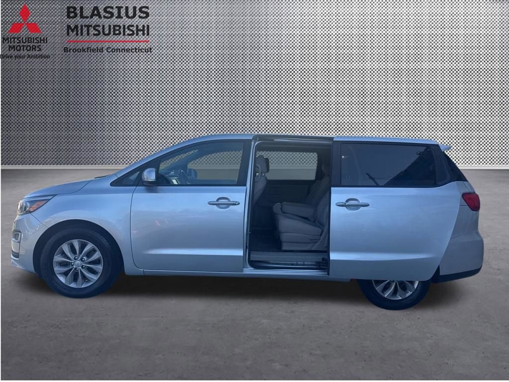 Used 2021 Kia Sedona LX FWD image 38