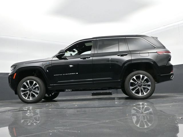 Used 2024 Jeep Grand Cherokee Overland w/ Advanced Protech Group III image 45