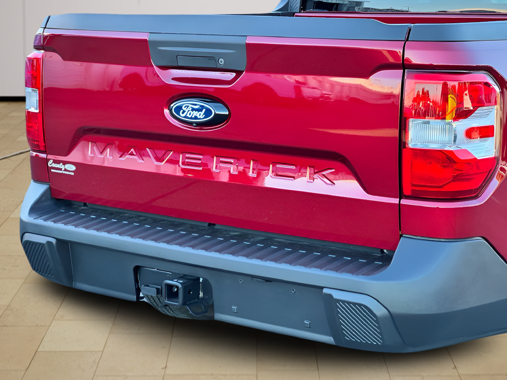 New 2026 Ford Maverick XLT w/ XLT Luxury Package FWD image 39