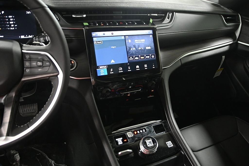 New 2025 Jeep Grand Cherokee L Limited w/ Black Appearance Package image 15