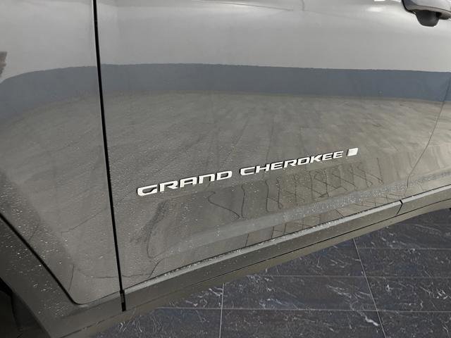 New 2025 Jeep Grand Cherokee Laredo X w/ Trailer Tow Package image 31