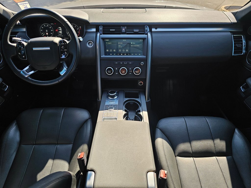 Used 2020 Land Rover Discovery Landmark image 9