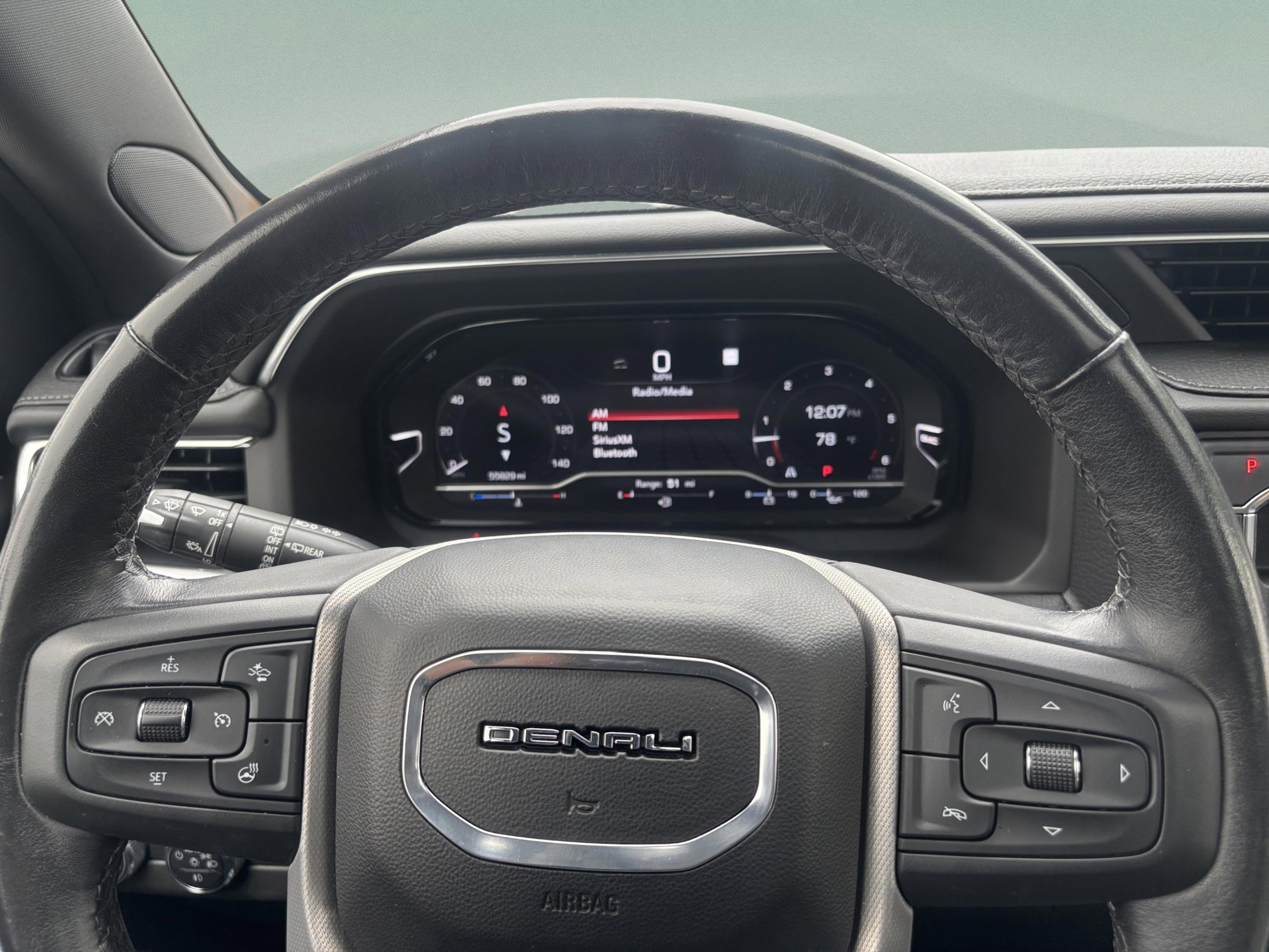 Used 2022 GMC Yukon Denali w/ Denali Reserve Package RWD image 26