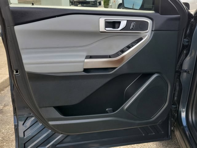 Used 2023 Ford Explorer XLT w/ Equipment Group 202A AWD/4WD image 15