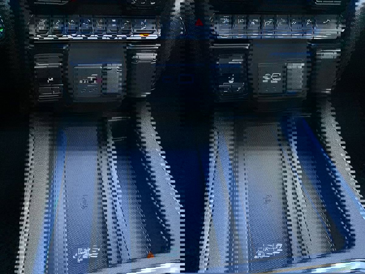 Used 2021 GMC Sierra 2500 AT4 w/ AT4 Premium Plus Package image 29