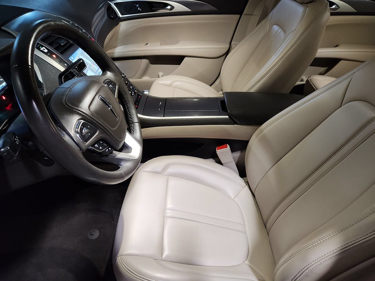 Used 2020 Lincoln MKZ Hybrid w/ Convenience Package FWD image 31
