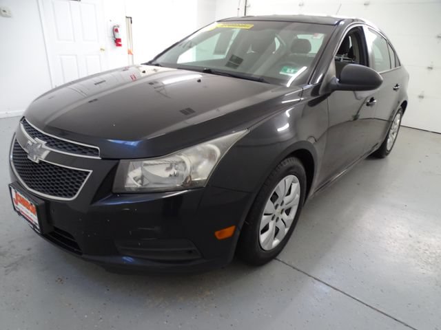 Used 2013 Chevrolet Cruze LS FWD image 12