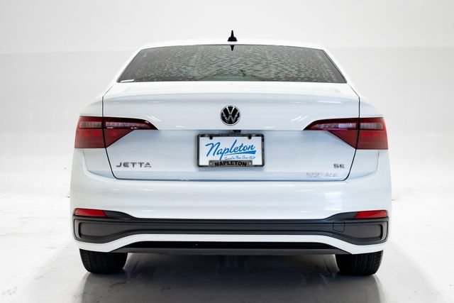 Used 2024 Volkswagen Jetta SE w/ Panoramic Sunroof Package FWD image 23