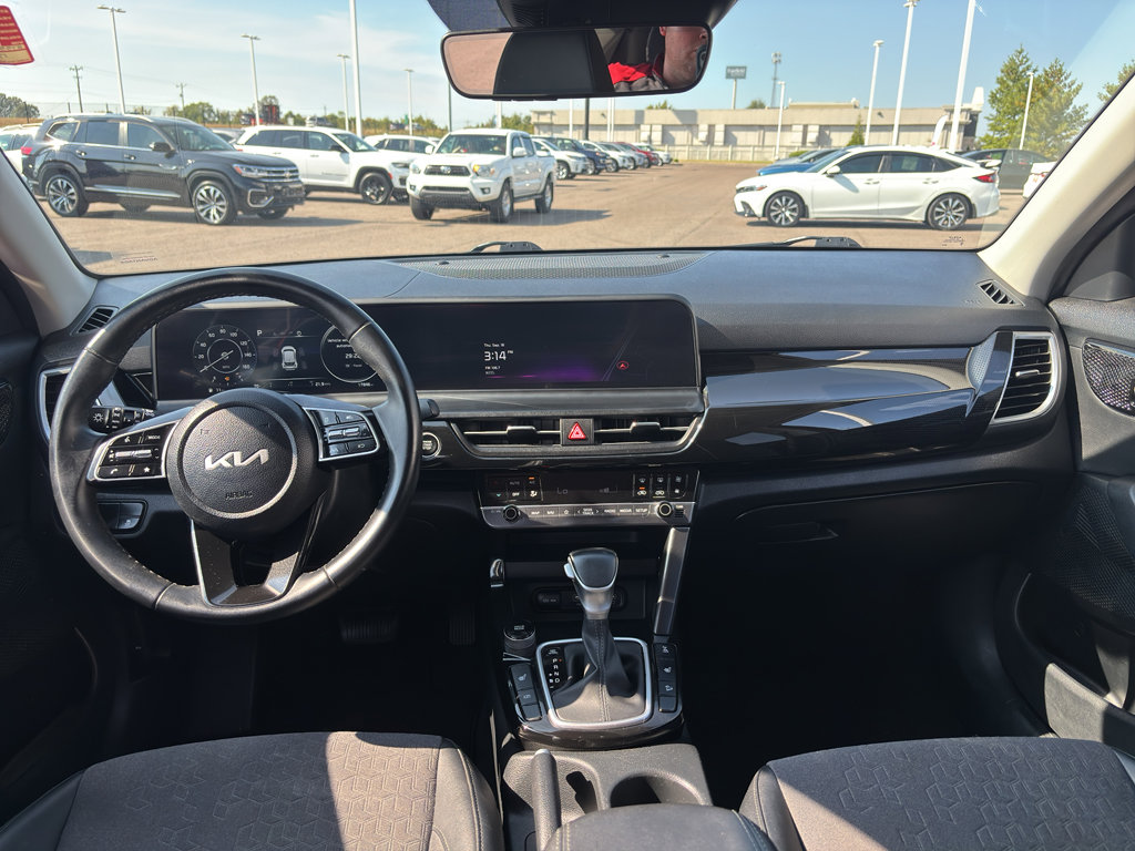 Used 2024 Kia Seltos X-Line image 11