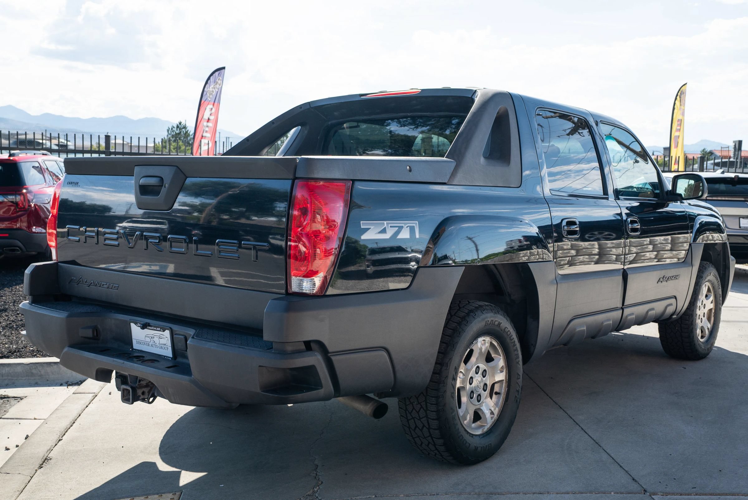 Used 2003 Chevrolet Avalanche 4x4 w/ Suspension Package, Off-Road image 7