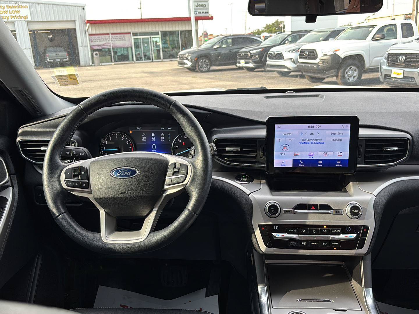 Used 2021 Ford Explorer XLT w/ Equipment Group 202A AWD/4WD image 81
