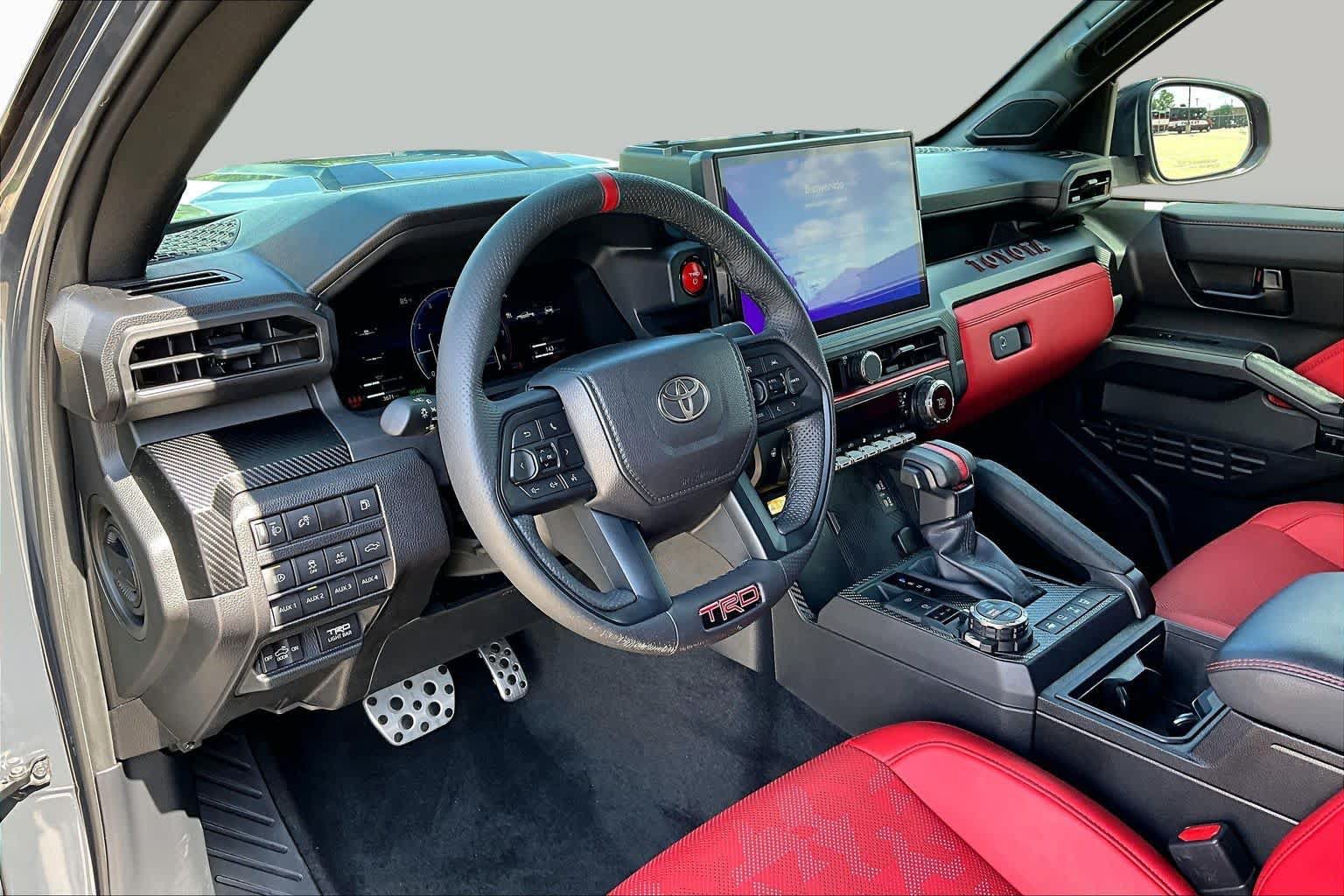 Used 2025 Toyota Tacoma TRD Pro AWD/4WD image 18
