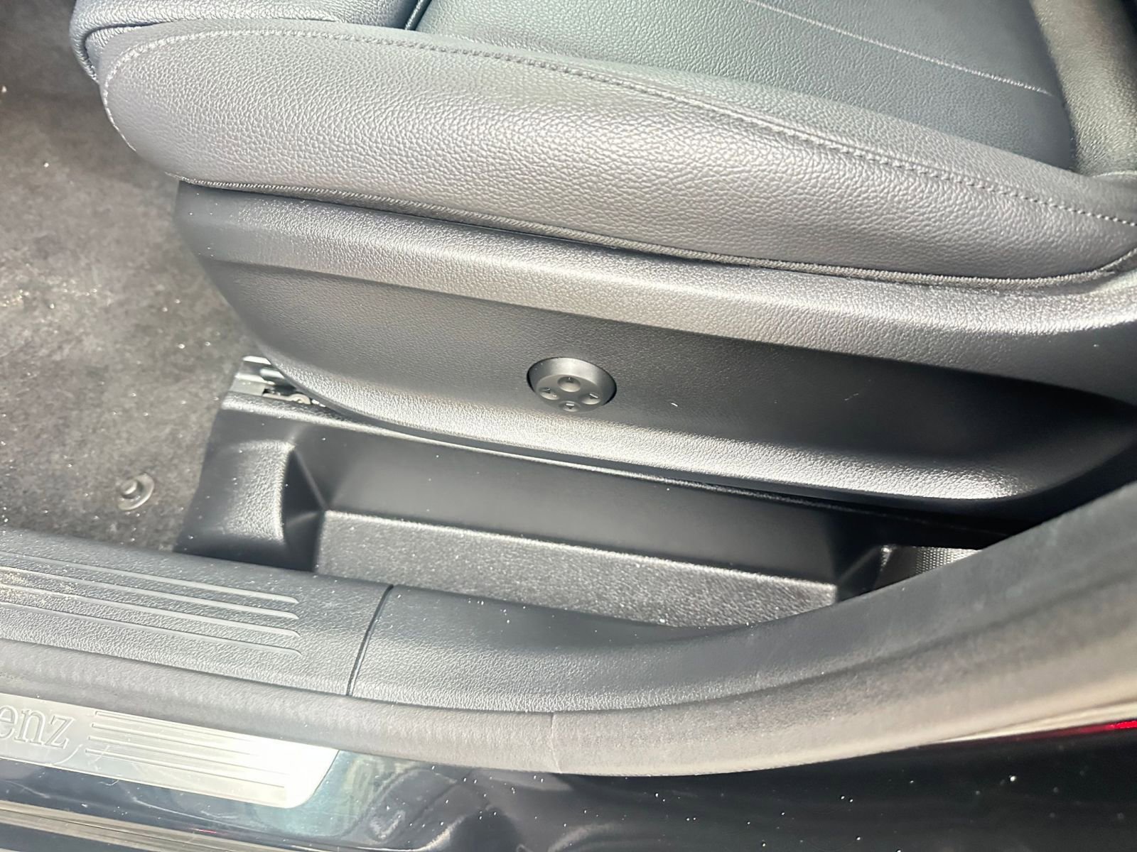 Used 2025 Mercedes-Benz GLA 250 4MATIC image 23