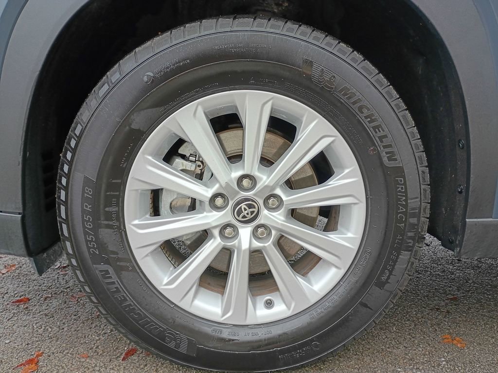 Used 2025 Toyota Grand Highlander AWD image 38