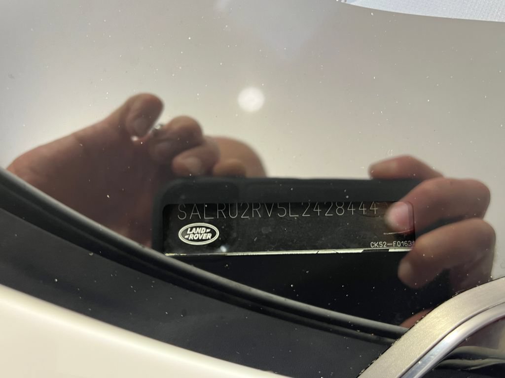 Used 2020 Land Rover Discovery Landmark AWD/4WD image 30