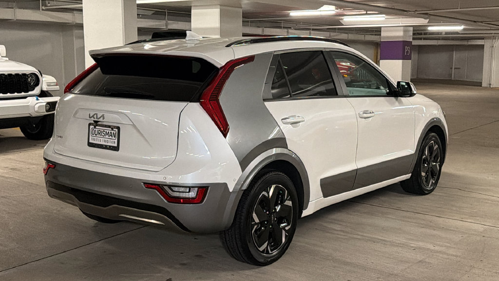 Certified 2023 Kia Niro Wave FWD image 4