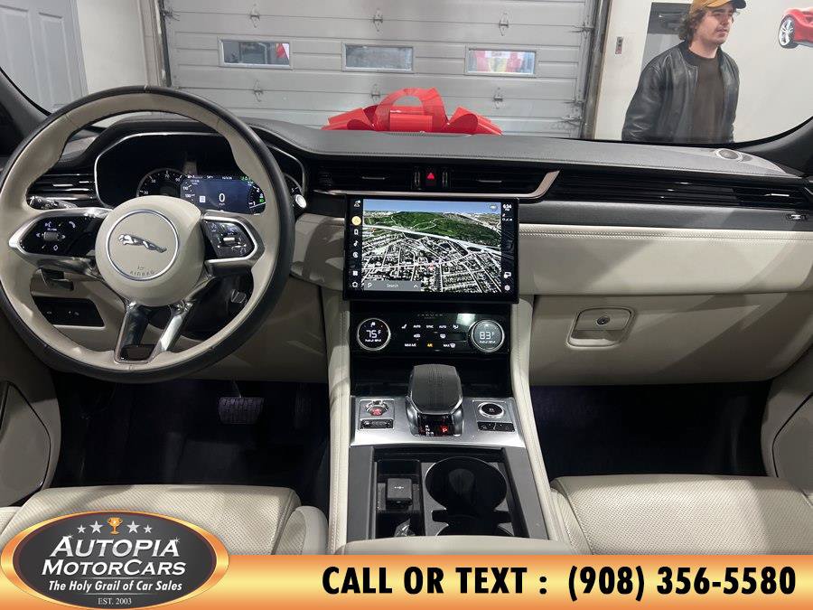 Used 2023 Jaguar F-PACE S AWD/4WD image 21