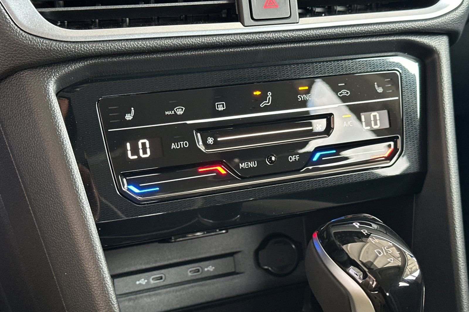 New 2026 Volkswagen Taos SE AWD/4WD image 20