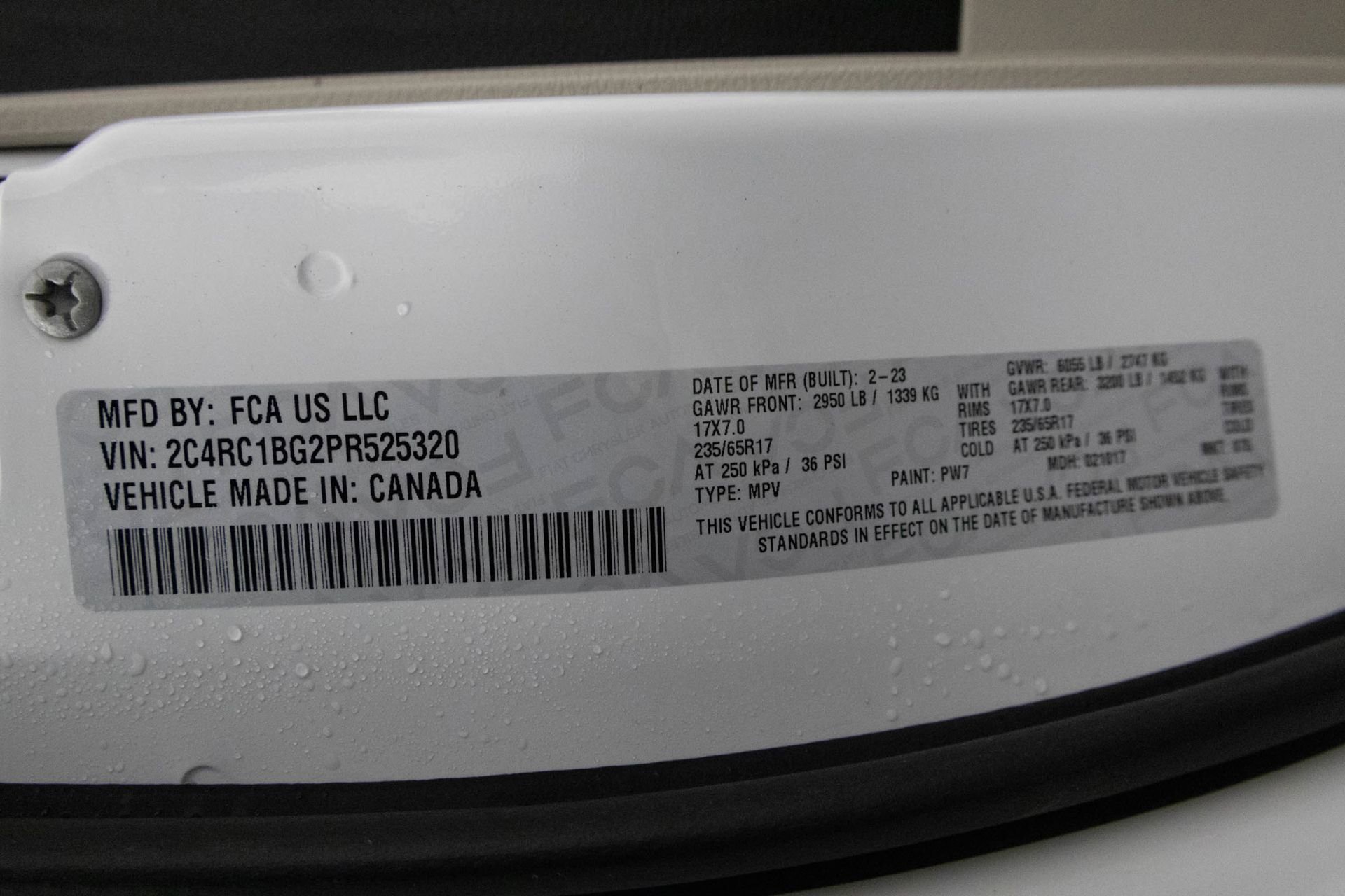 Used 2023 Chrysler Pacifica Touring-L image 41