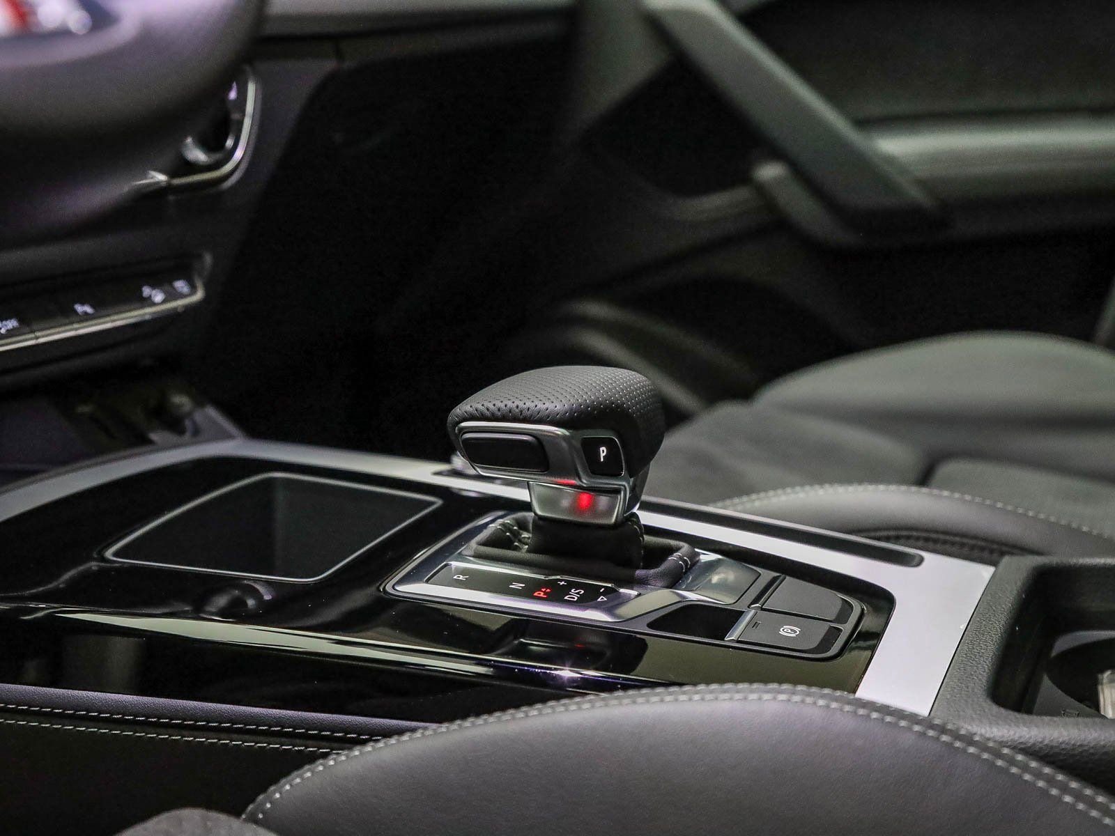 Used 2024 Audi Q5 e Premium Plus image 25