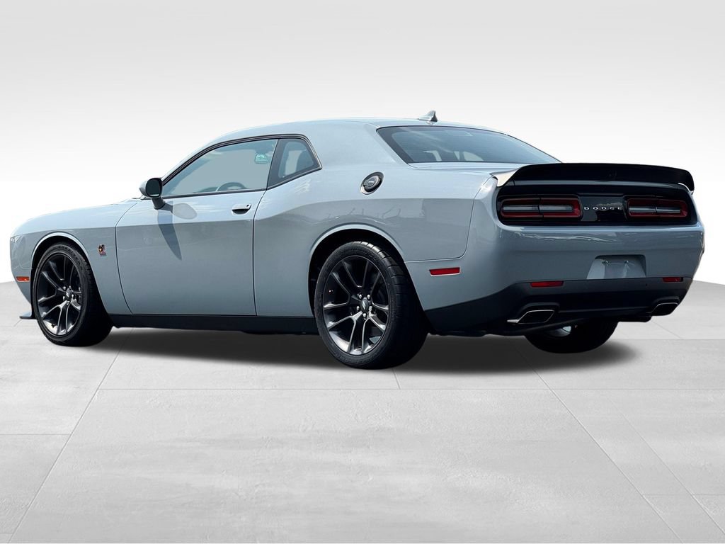Used 2021 Dodge Challenger R/T Scat Pack RWD image 5