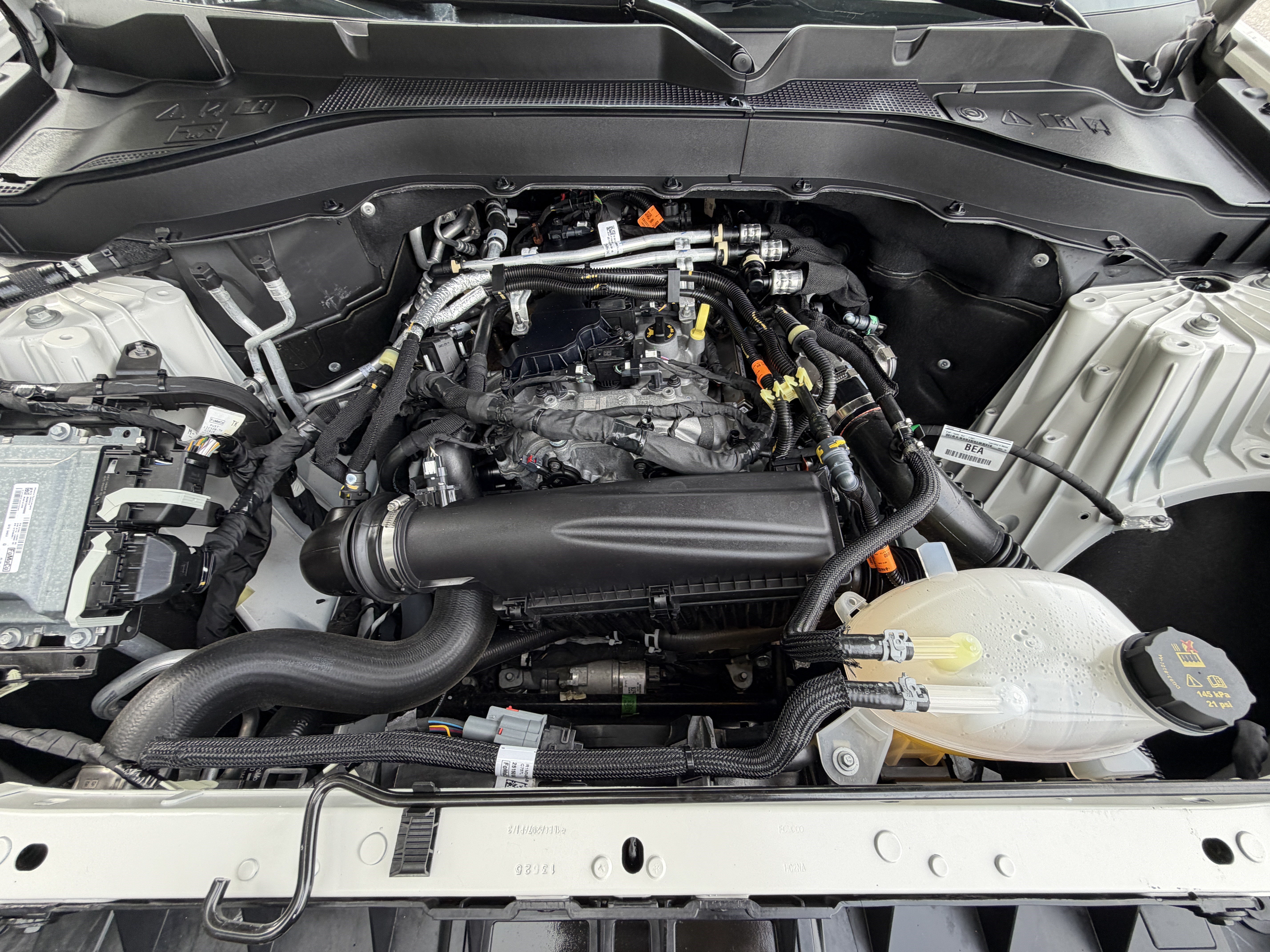 Used 2025 Ford Explorer Active RWD image 11