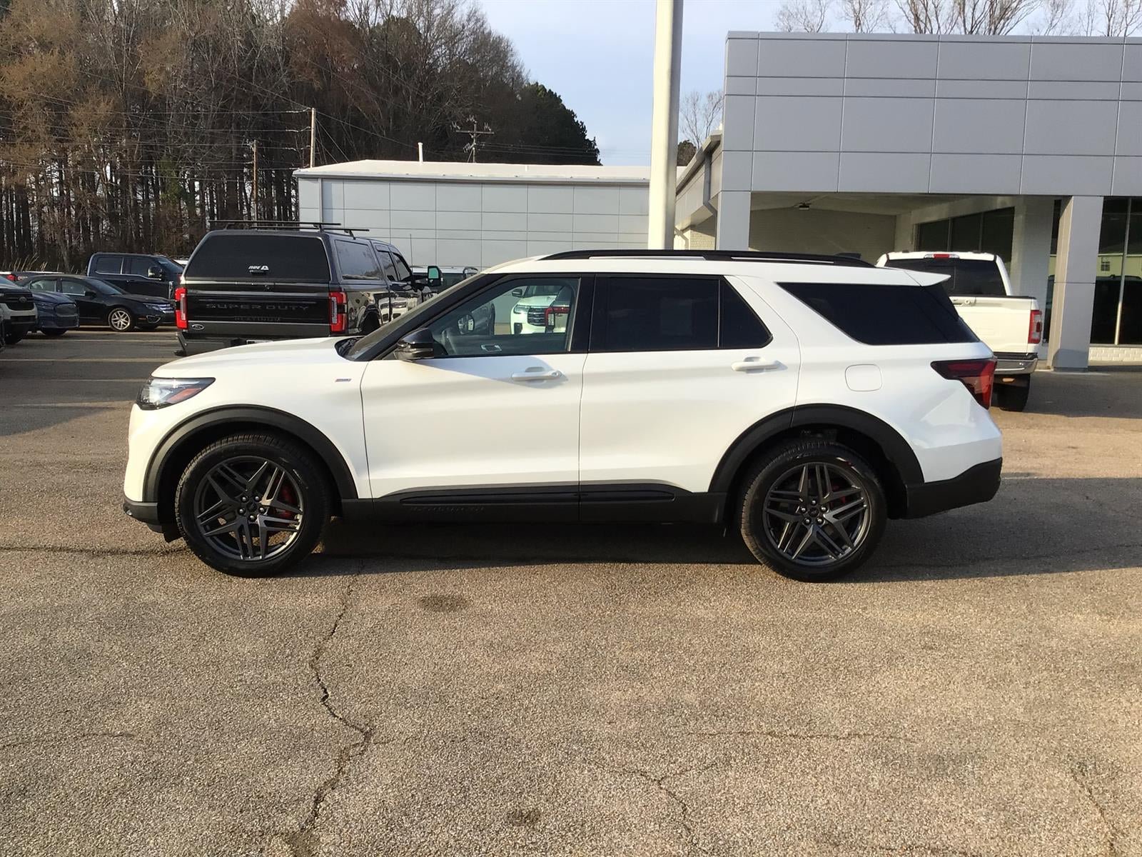 New 2026 Ford Explorer ST-Line w/ ST-Line Street Pack image 12