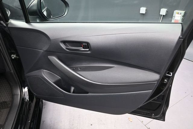 Used 2025 Toyota Corolla LE FWD image 22