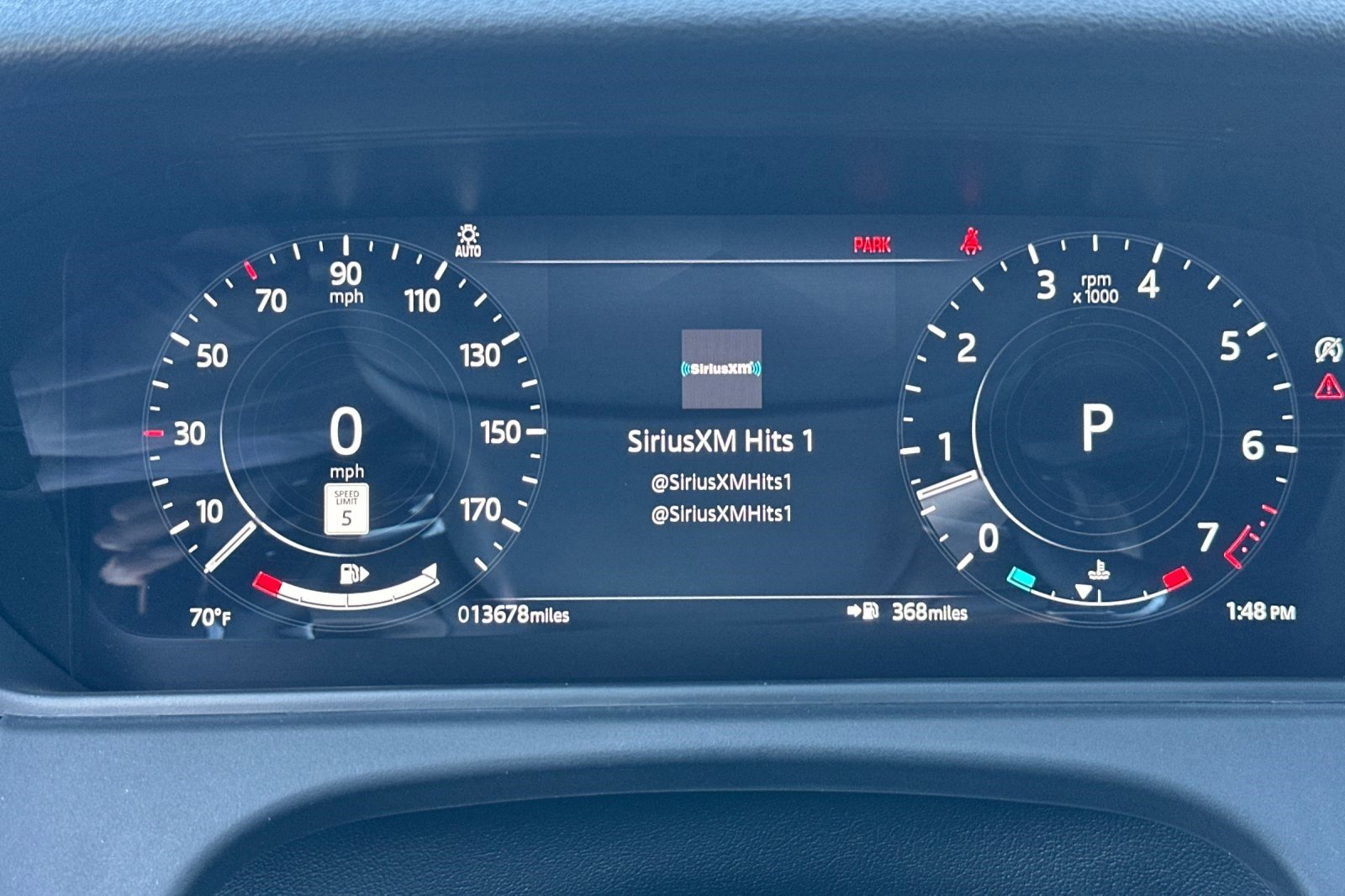 Used 2023 Land Rover Range Rover Velar R-Dynamic S image 35