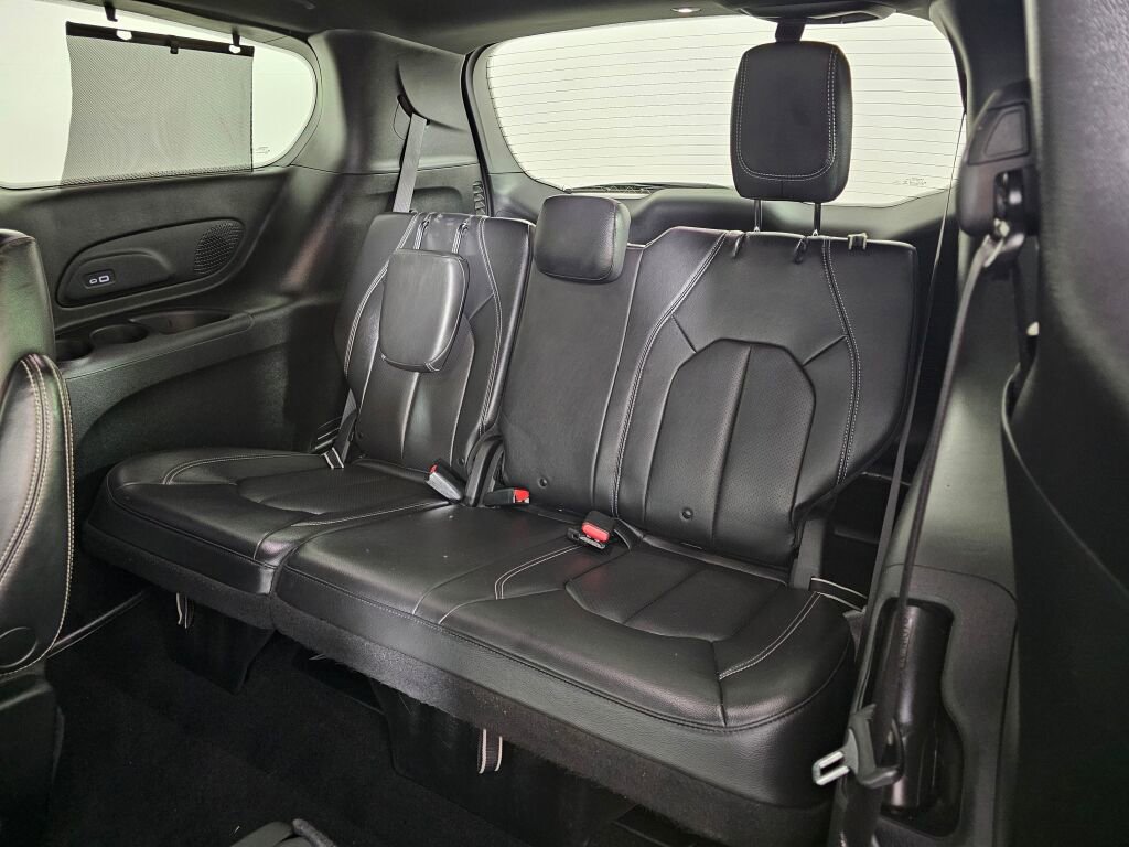 Used 2021 Chrysler Pacifica Touring-L w/ Uconnect Theater Family Group AWD/4WD image 34