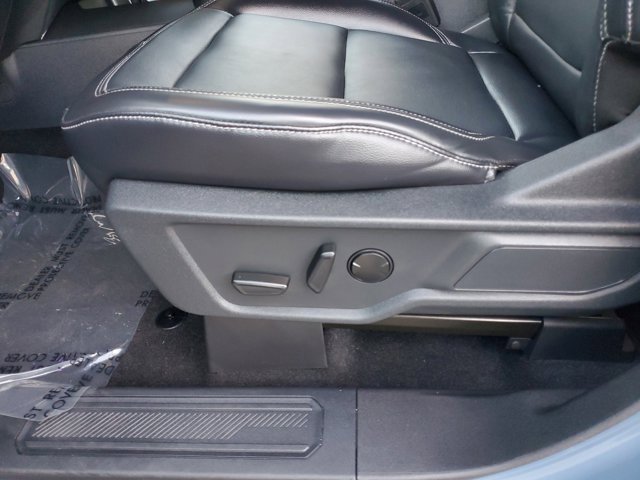 Used 2025 Ford Bronco Outer Banks image 14