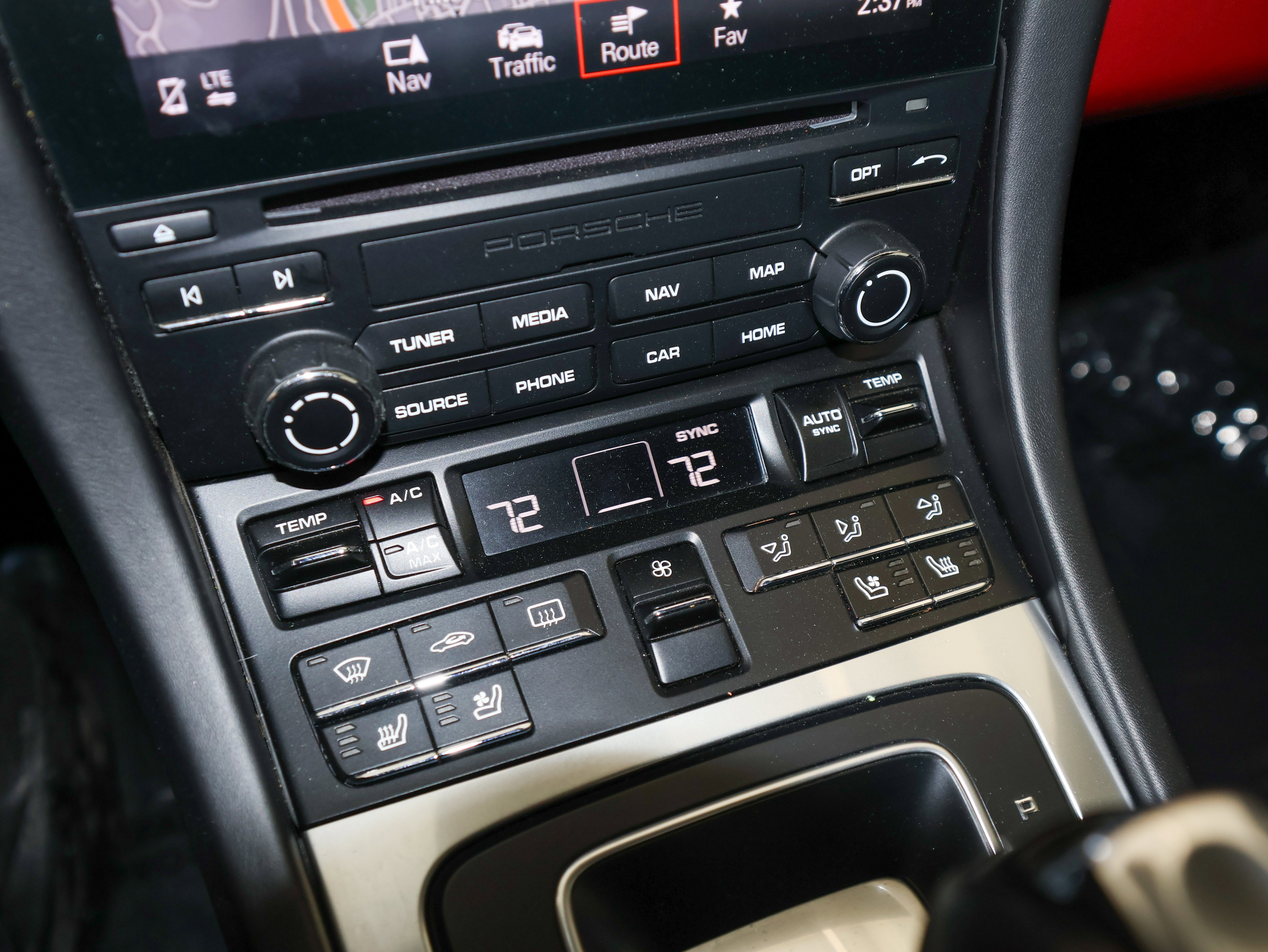 Used 2017 Porsche 911 Carrera S image 25